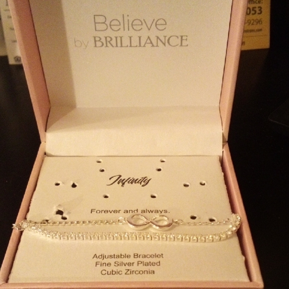 Brilliance Silver Infinity Bracelet‎